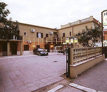 Hotel Le Rose Tivoli Terme Exterior foto